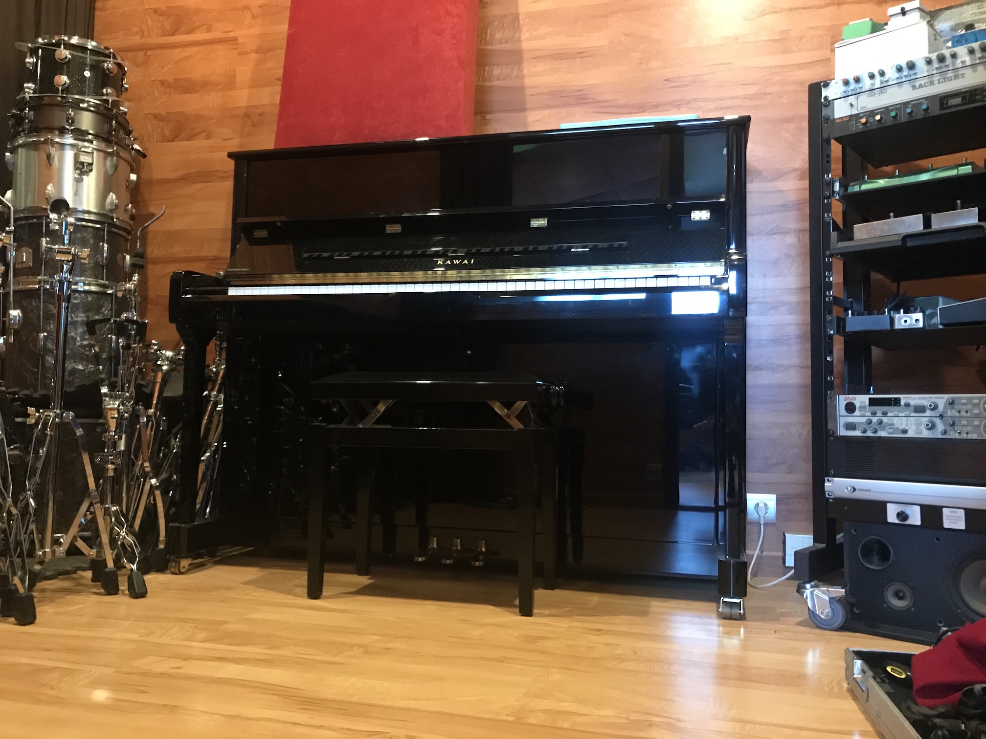 La Fabric - Piano Acoustique Kawai