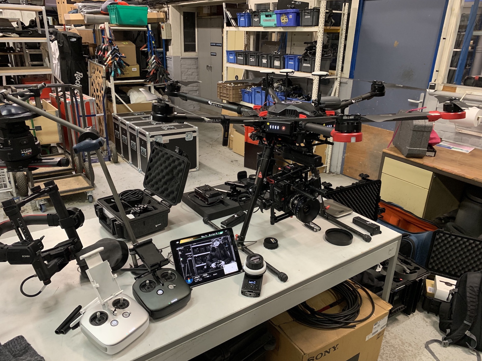 LET'S FLY PRODUCTION - Tournage drone gros porteur M600 Pro avec RED Helium 8K à Lille nord hauts de France