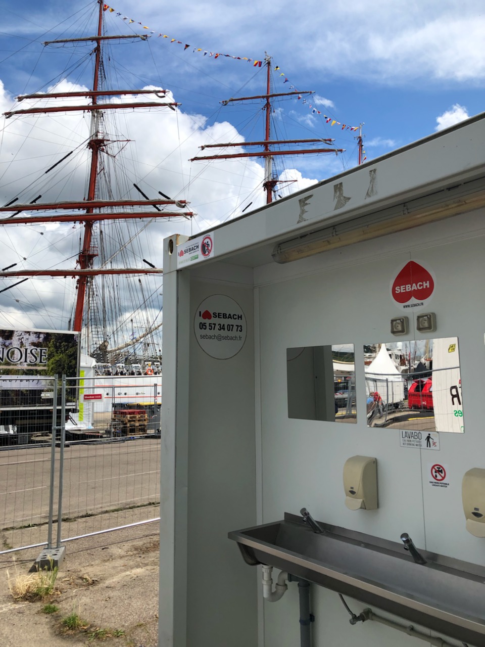 SEBACH France - Lave mains extérieur modulaire sanitaire