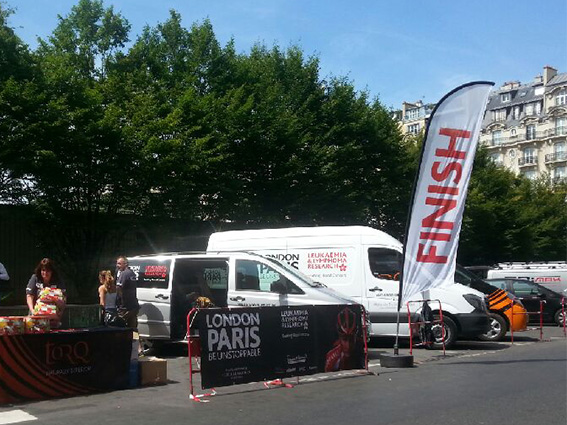 Totale Régie - Ventousage pour préparer l'arrivée de la course Londres | Paris : Be Unstoppable