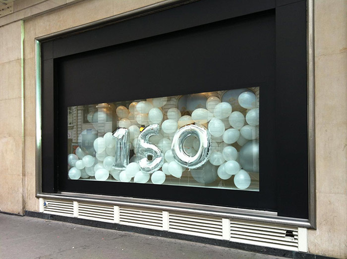 Abarella - Orison - Vitrine décorée avec des ballons
